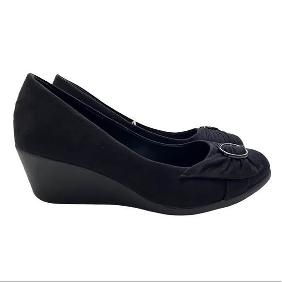 dexflex comfort | Shoes | Nwt Dexflex Black Wedge Heels | Poshmark